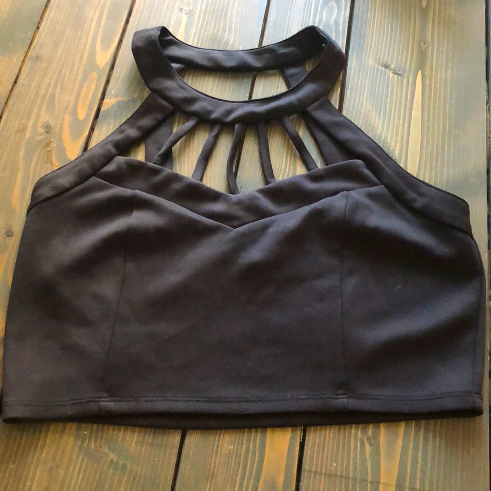 Forever 21 Black Crop Top Size Large